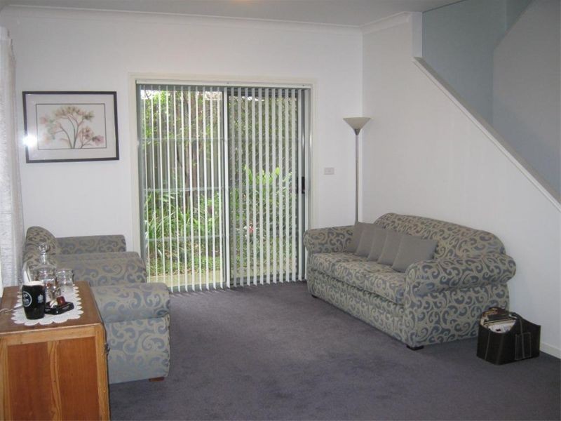 1/20  Continua Crt, Wattle Grove NSW 2173