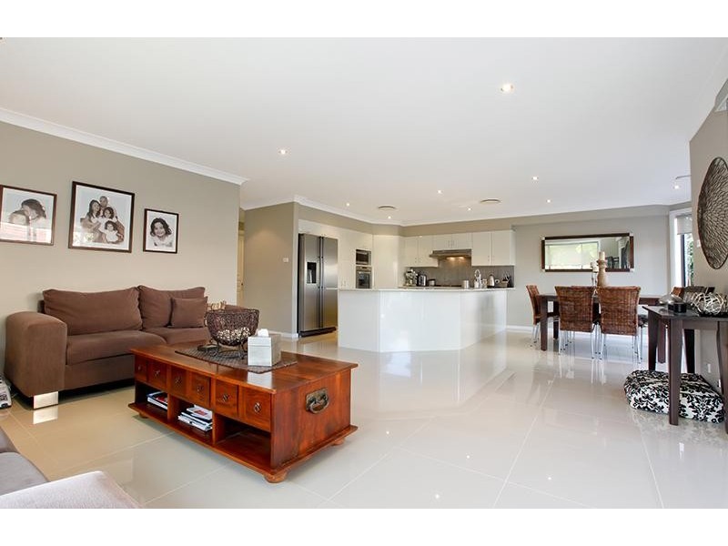 14  Beddington Crt, Wattle Grove NSW 2173