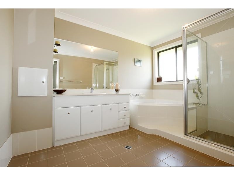 14  Beddington Crt, Wattle Grove NSW 2173