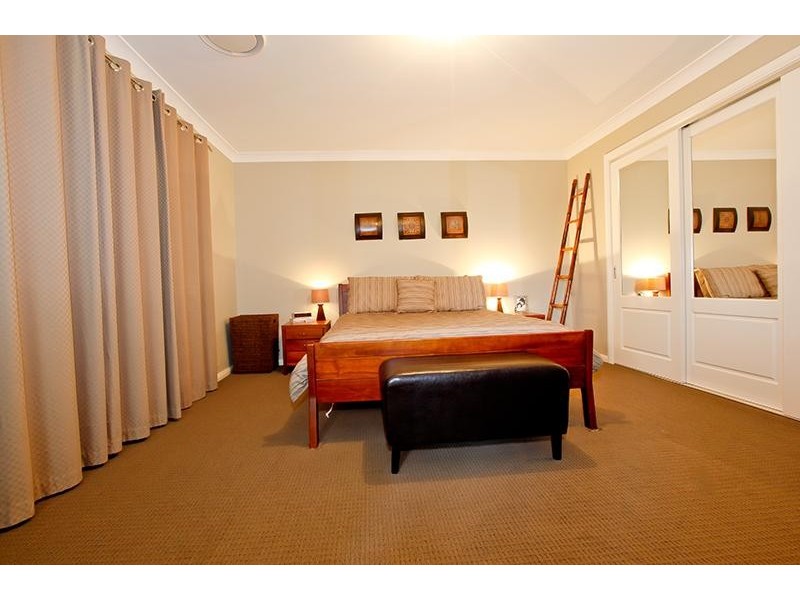 14  Beddington Crt, Wattle Grove NSW 2173