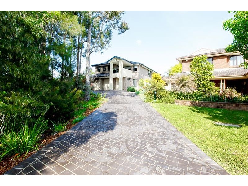 14  Beddington Crt, Wattle Grove NSW 2173
