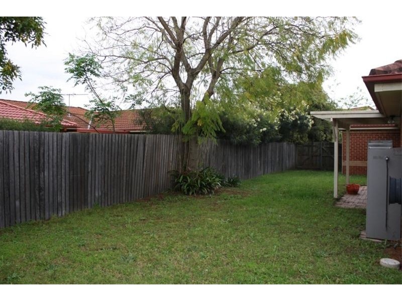 5 Elata Crt, Wattle Grove NSW 2173