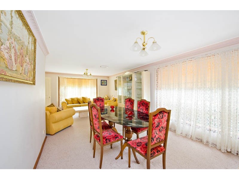 22  Castlerock Crt, Wattle Grove NSW 2173