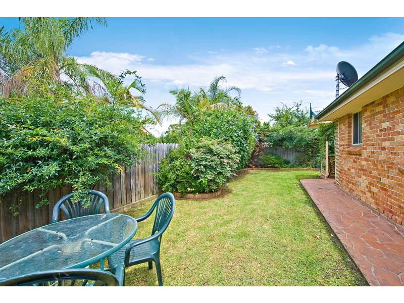22  Castlerock Crt, Wattle Grove NSW 2173