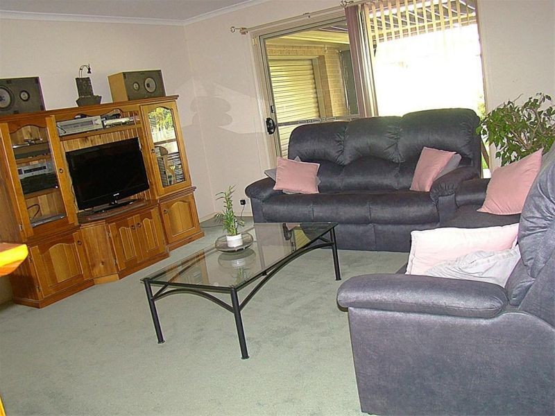 8 Aitape Place, Holsworthy NSW 2173