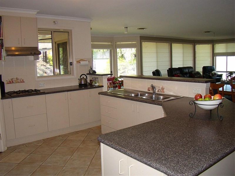 8 Aitape Place, Holsworthy NSW 2173