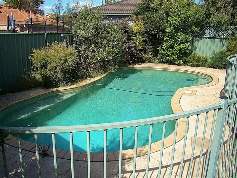 8 Aitape Place, Holsworthy NSW 2173