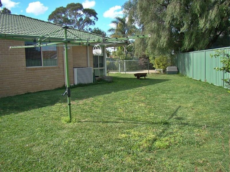8 Aitape Place, Holsworthy NSW 2173