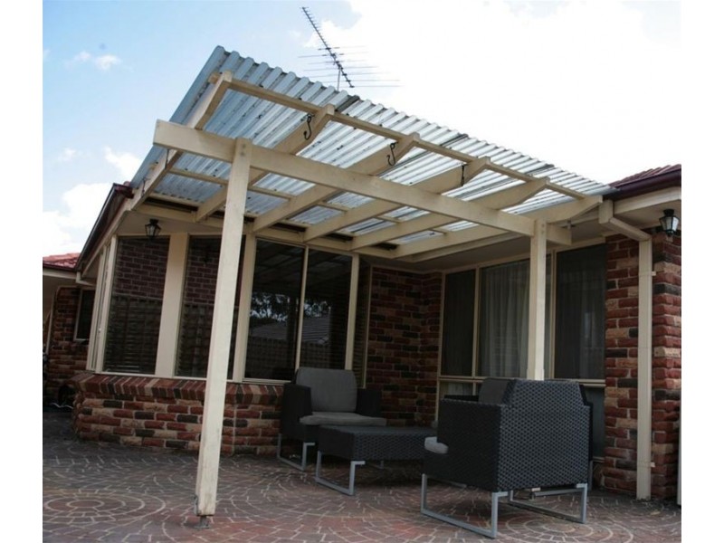 5 Tusculum Court, Wattle Grove NSW 2173