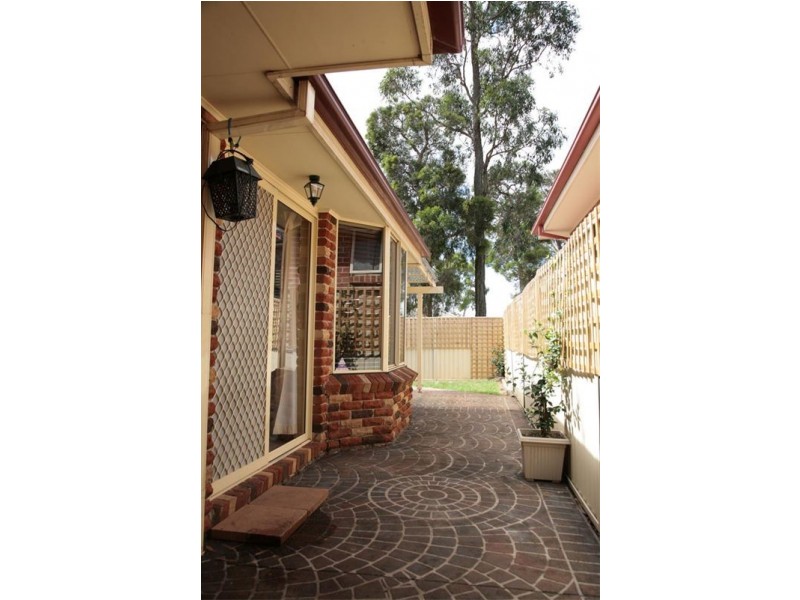 5 Tusculum Court, Wattle Grove NSW 2173