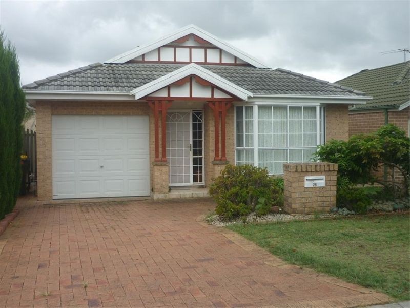 28 Lyndhurst Crt, Wattle Grove NSW 2173