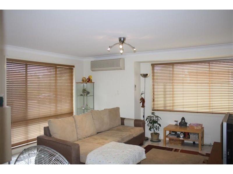 10 Mallee Court, Wattle Grove NSW 2173