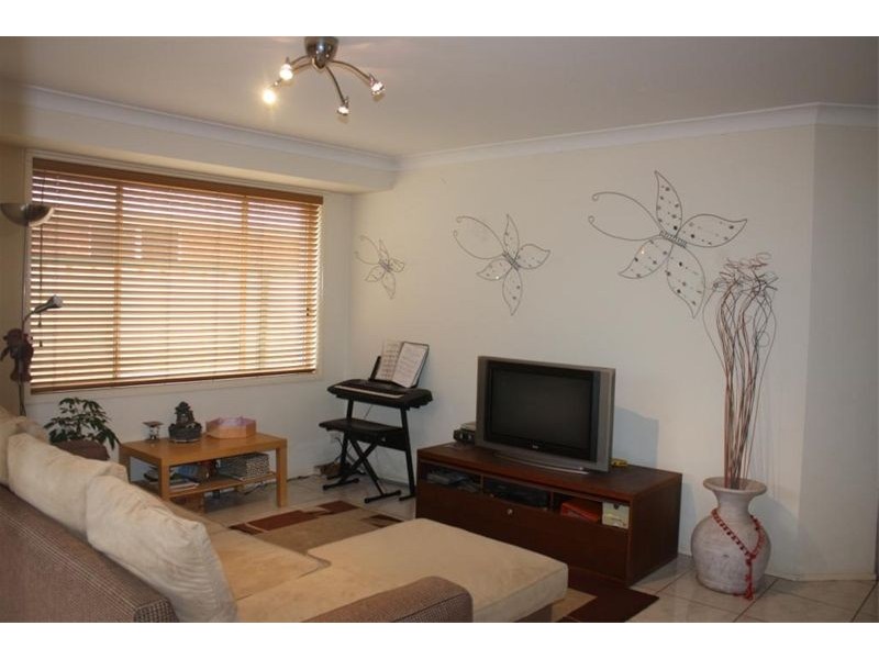 10 Mallee Court, Wattle Grove NSW 2173