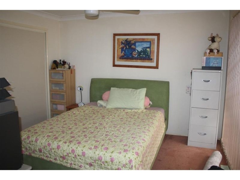 10 Mallee Court, Wattle Grove NSW 2173