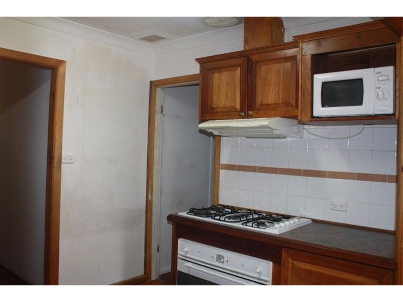 20 Komiatum Crt, Holsworthy NSW 2173