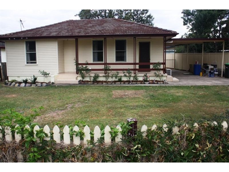 20 Komiatum Crt, Holsworthy NSW 2173