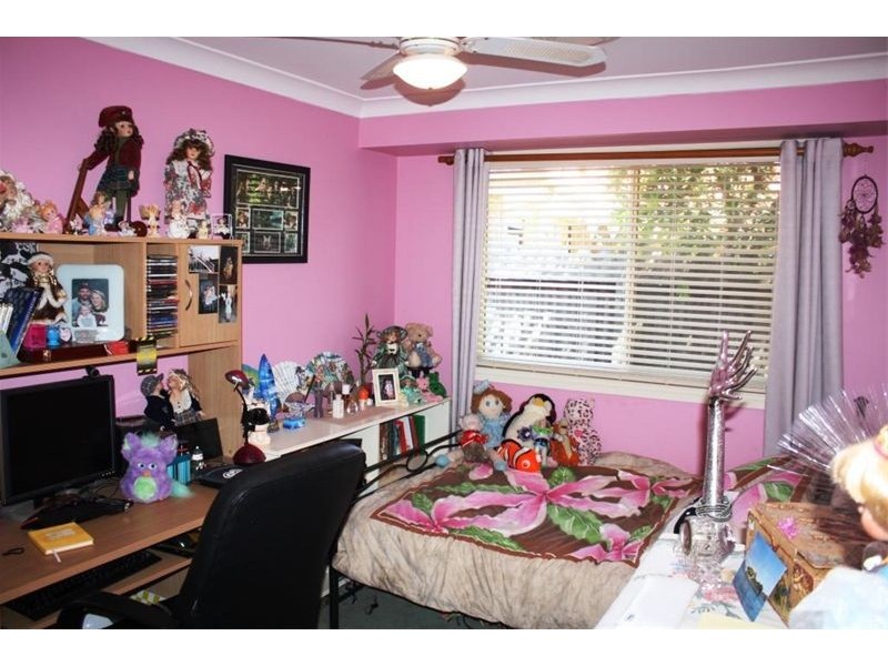 17  Lyndhurst Crt, Wattle Grove NSW 2173