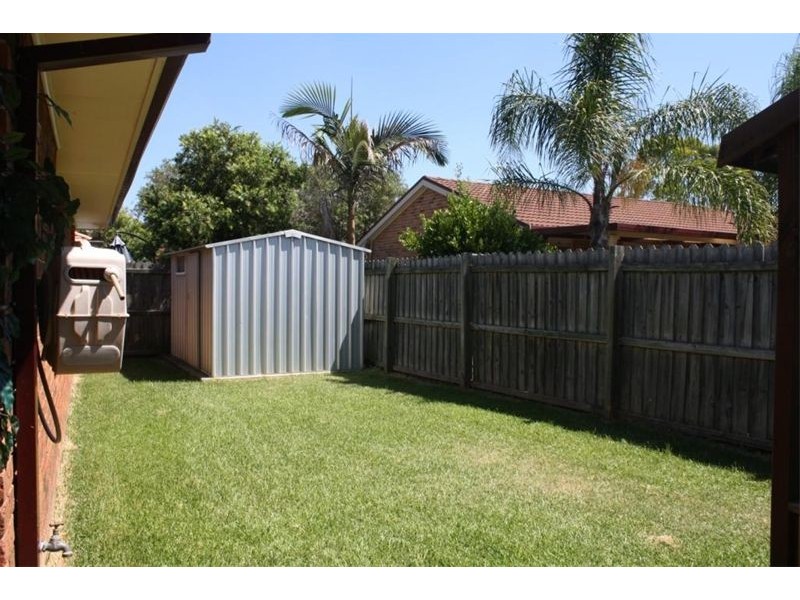 17  Lyndhurst Crt, Wattle Grove NSW 2173