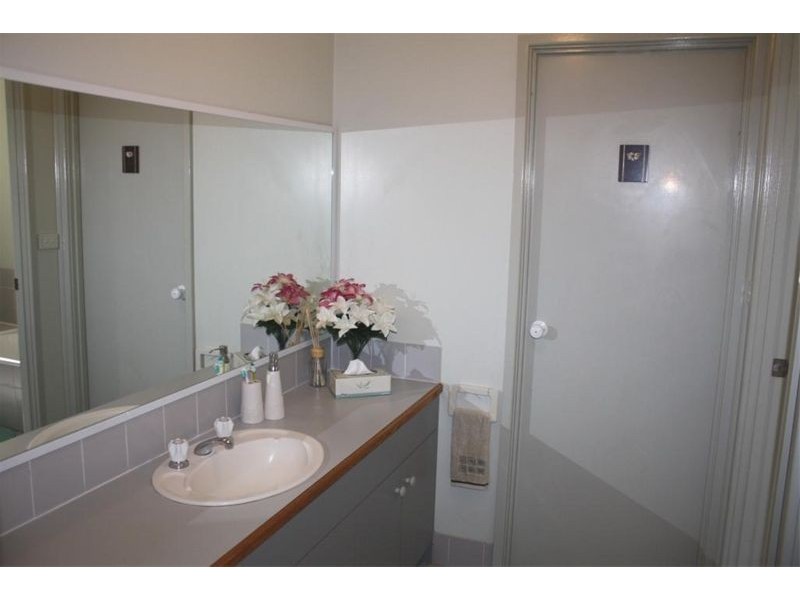 9  Ancura Crt, Wattle Grove NSW 2173