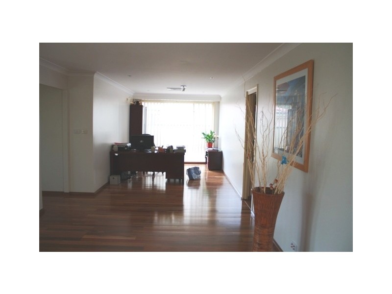 21  Sanctuary Place, Chipping Norton NSW 2170