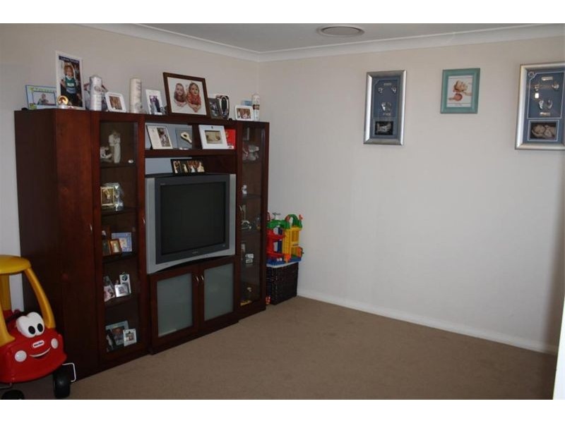 8  Culgoa Crt, Wattle Grove NSW 2173