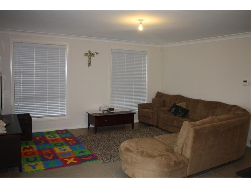 8  Culgoa Crt, Wattle Grove NSW 2173