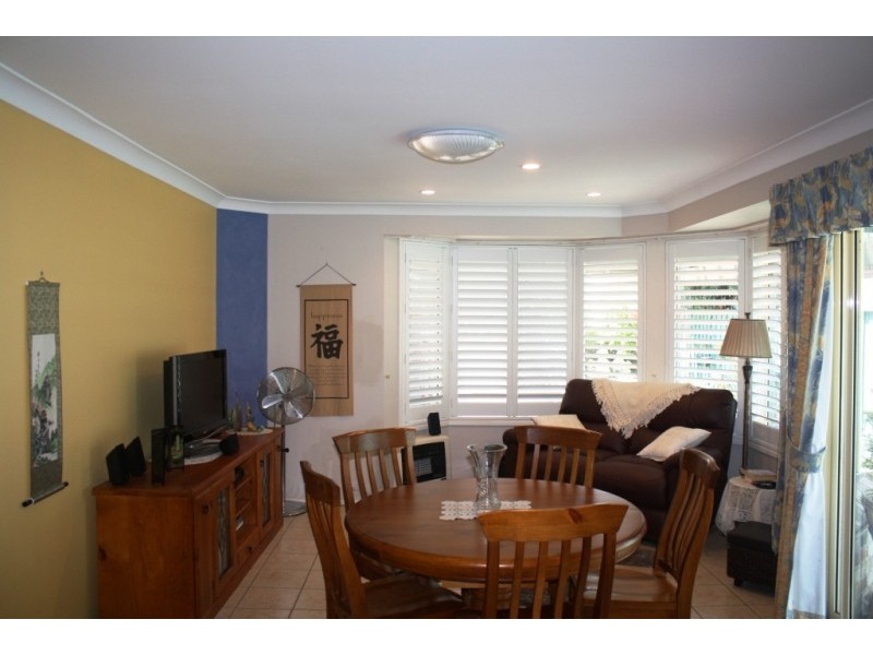 7  Glenelg Crt, Wattle Grove NSW 2173