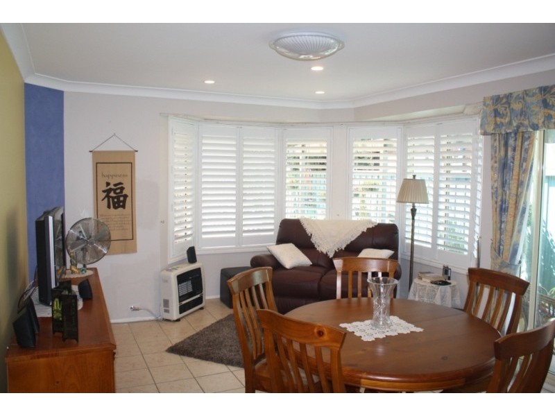 7  Glenelg Crt, Wattle Grove NSW 2173