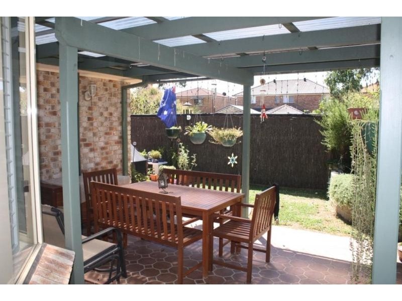 7  Glenelg Crt, Wattle Grove NSW 2173