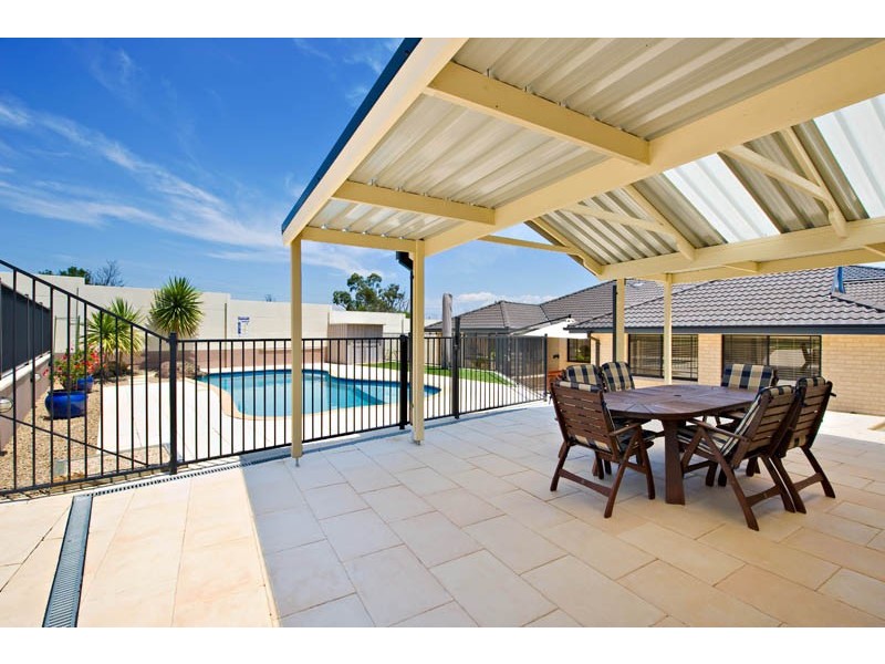16 Hovea Crt, Voyager Point NSW 2172