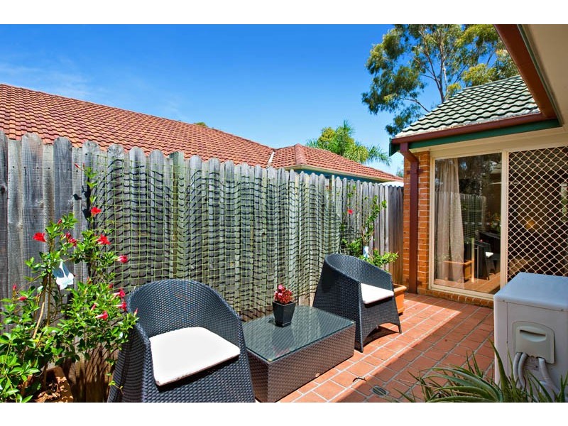 19  Kinross Crt, Wattle Grove NSW 2173