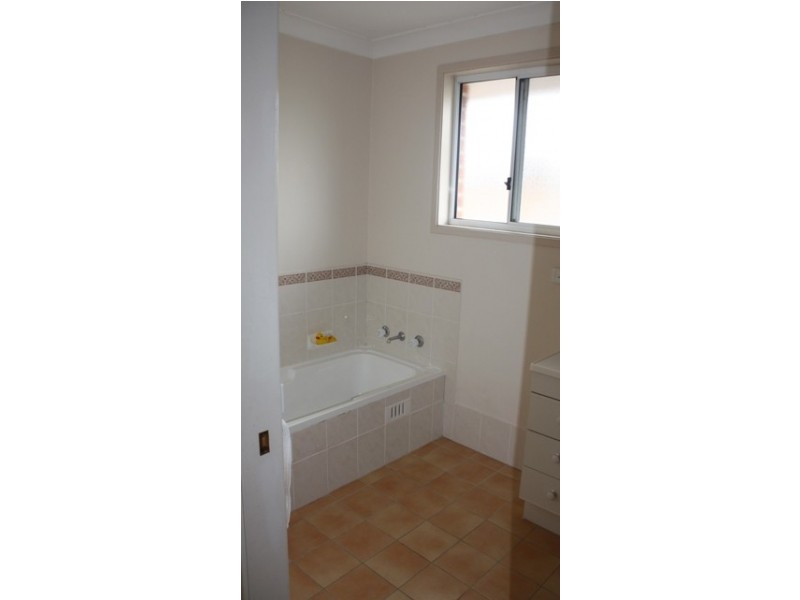 4/36  Holland Crescent, Casula NSW 2170