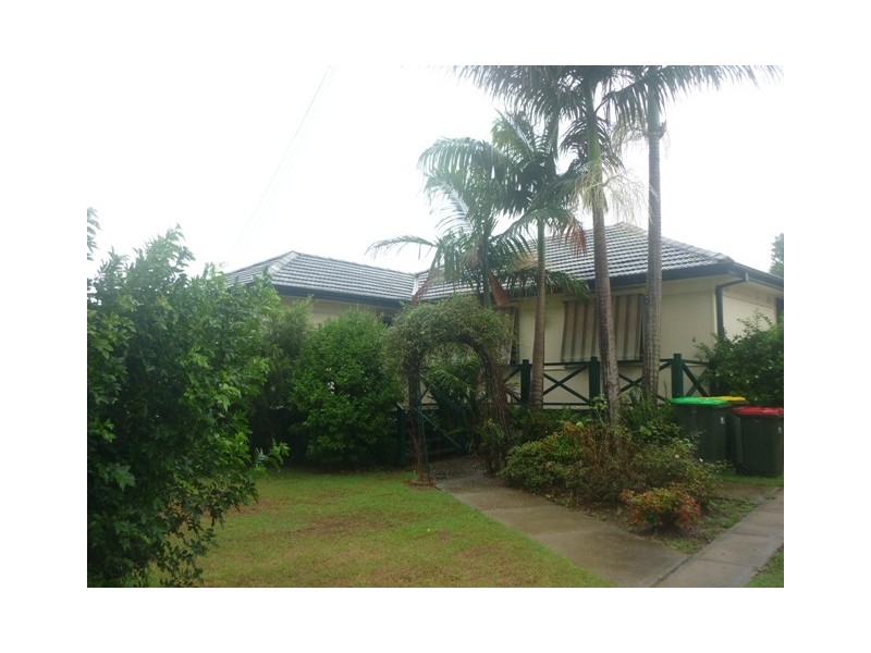 4 Salamaua Cres, Holsworthy NSW 2173