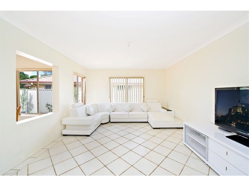 1 Sirius Rd, Voyager Point NSW 2172