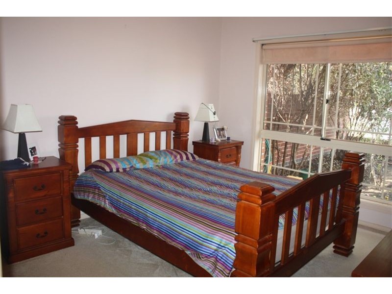 1/11 Yarran Court, Wattle Grove NSW 2173