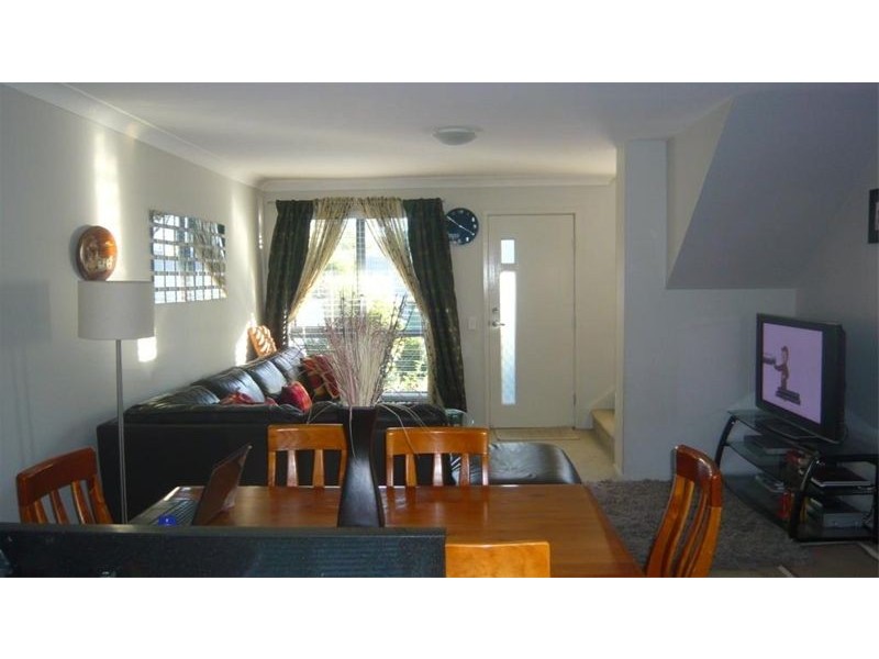 24 Margate Ave, Holsworthy NSW 2173