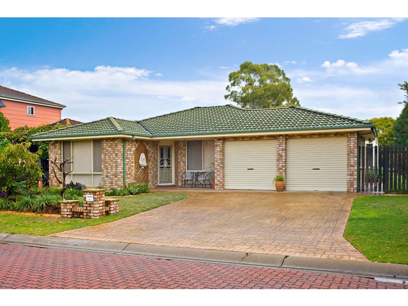 6  Kinchega Court, Wattle Grove NSW 2173