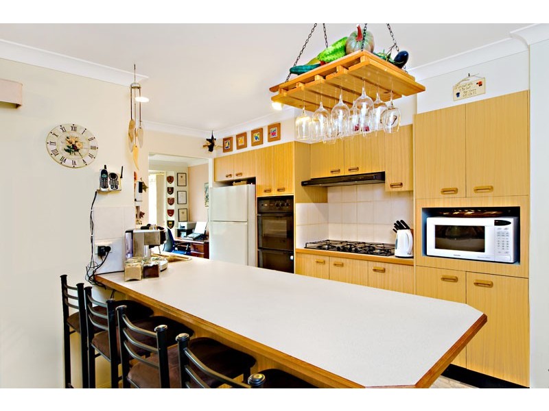 6  Kinchega Court, Wattle Grove NSW 2173