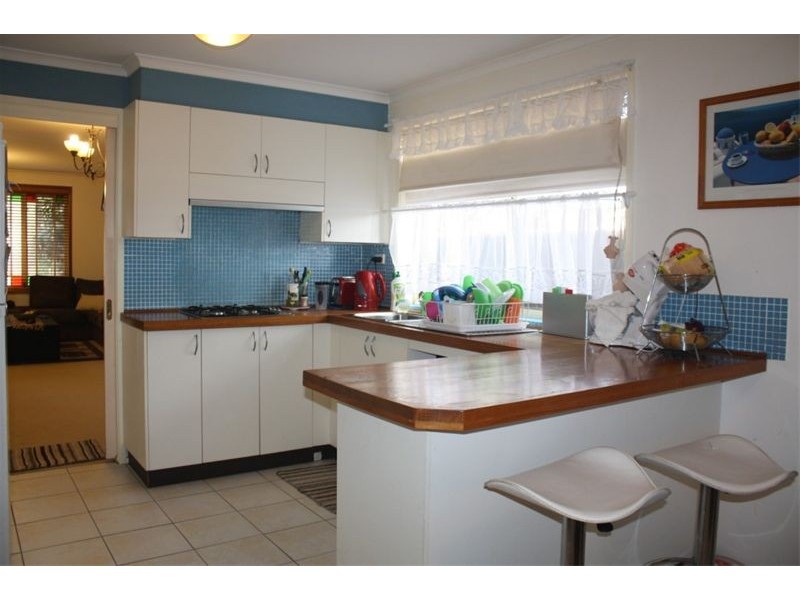 26 Claremont Ct, Wattle Grove NSW 2173