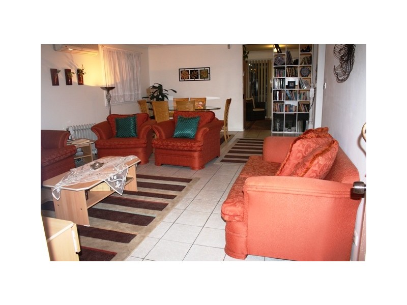 7A Cooper Av, Moorebank NSW 2170