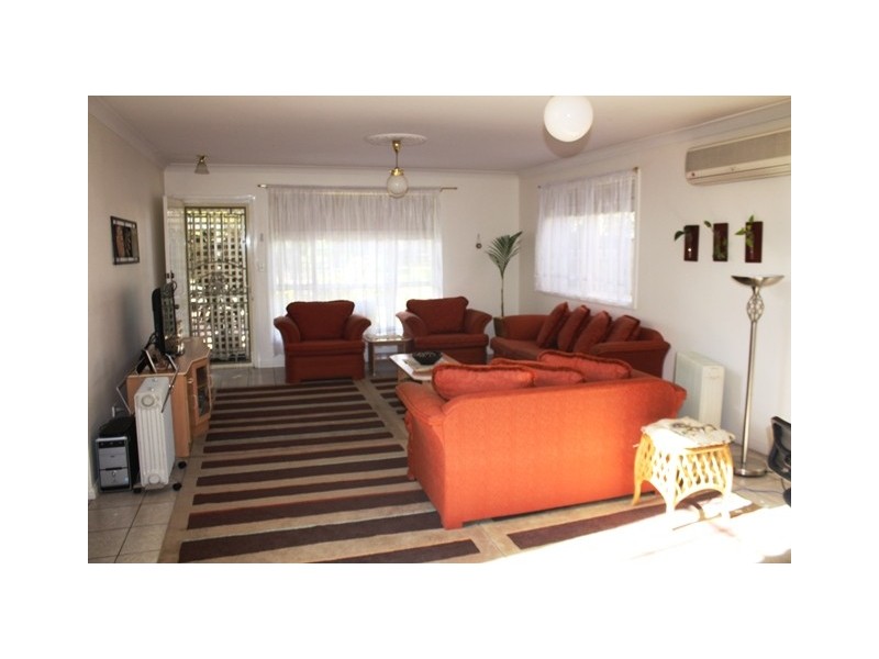 7A Cooper Av, Moorebank NSW 2170