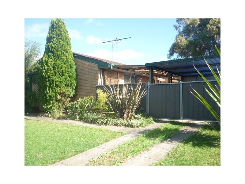 43 Lighthorse Pde, Holsworthy NSW 2173