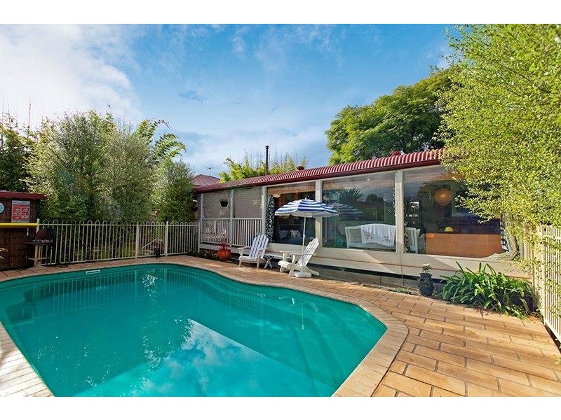 27 Miri Cres, Holsworthy NSW 2173