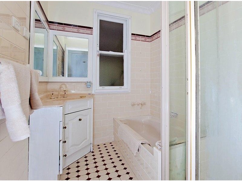 27 Miri Cres, Holsworthy NSW 2173