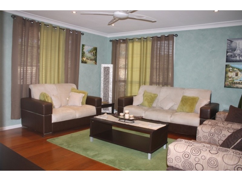 10 Miri Cr, Holsworthy NSW 2173