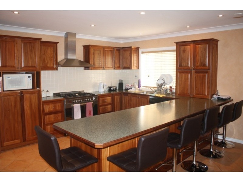 10 Miri Cr, Holsworthy NSW 2173