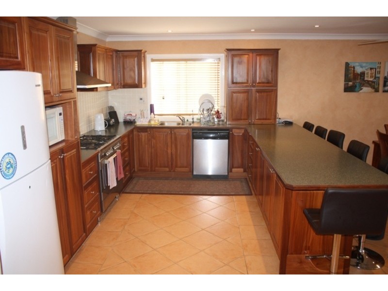 10 Miri Cr, Holsworthy NSW 2173