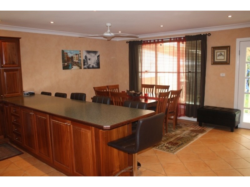 10 Miri Cr, Holsworthy NSW 2173