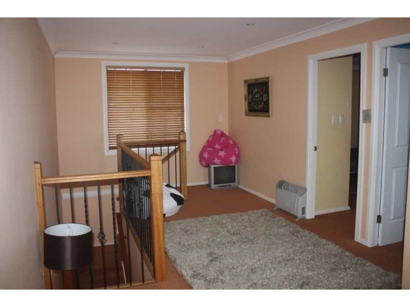 10 Miri Cr, Holsworthy NSW 2173