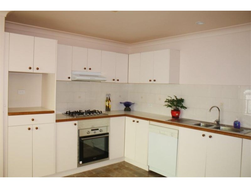 37 Woburn Abbey Court, Wattle Grove NSW 2173